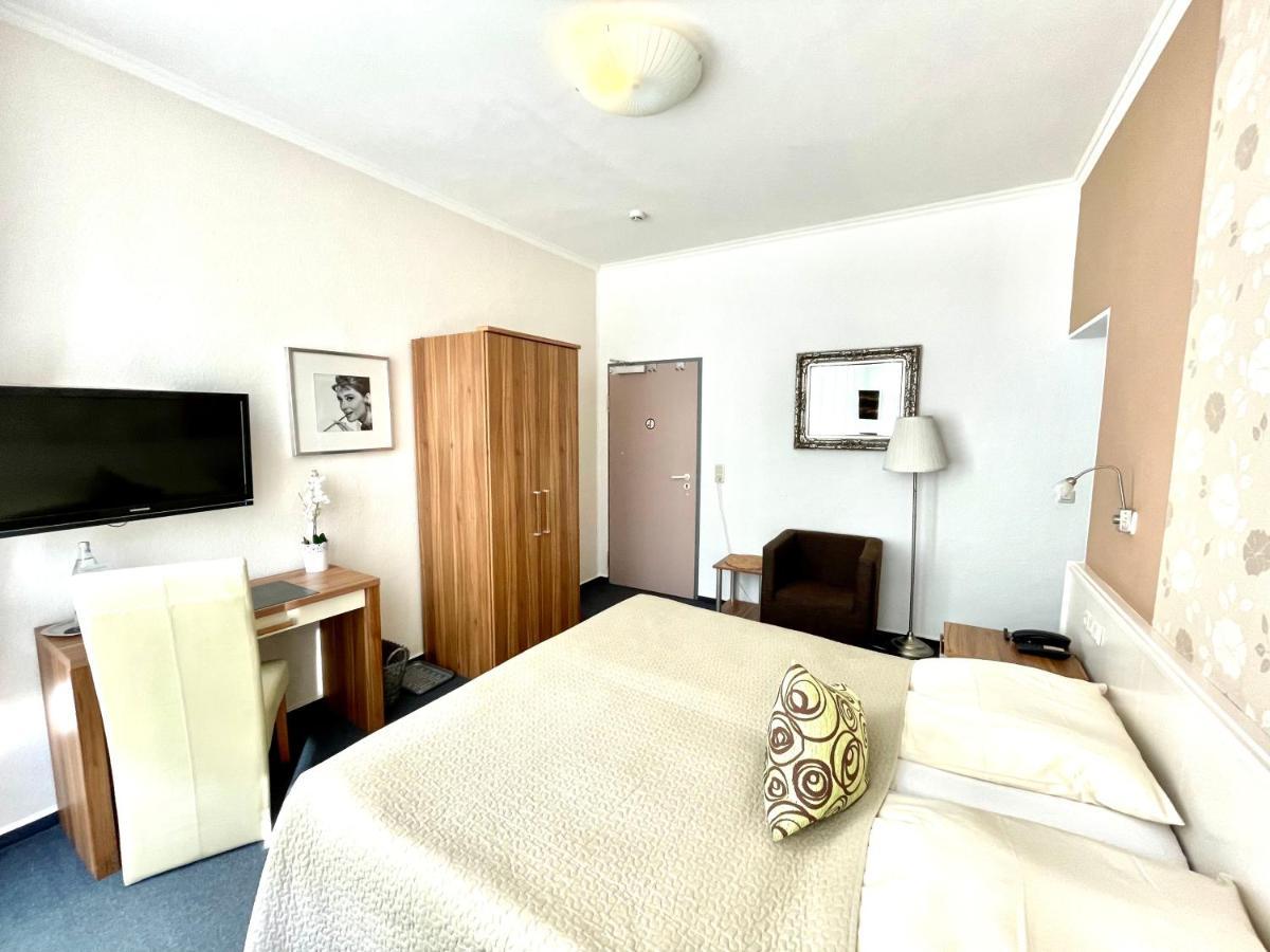 Hotel Saarburger Hof Kültér fotó