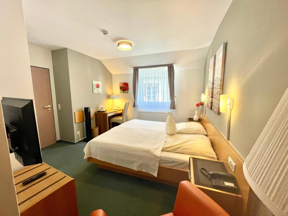 Hotel Saarburger Hof Kültér fotó
